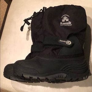 Sz 13 black Kamik Rocket snow boots